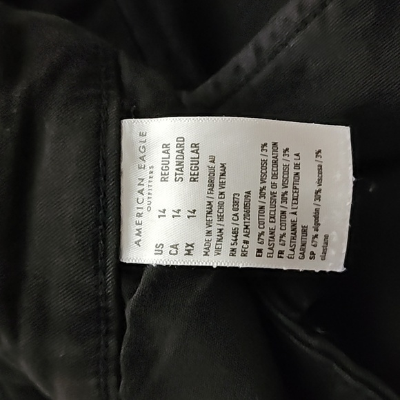 Black American eagle size 12, 14, 16 reg as well as 12 long and 14 long pants - Picture 2 of 6